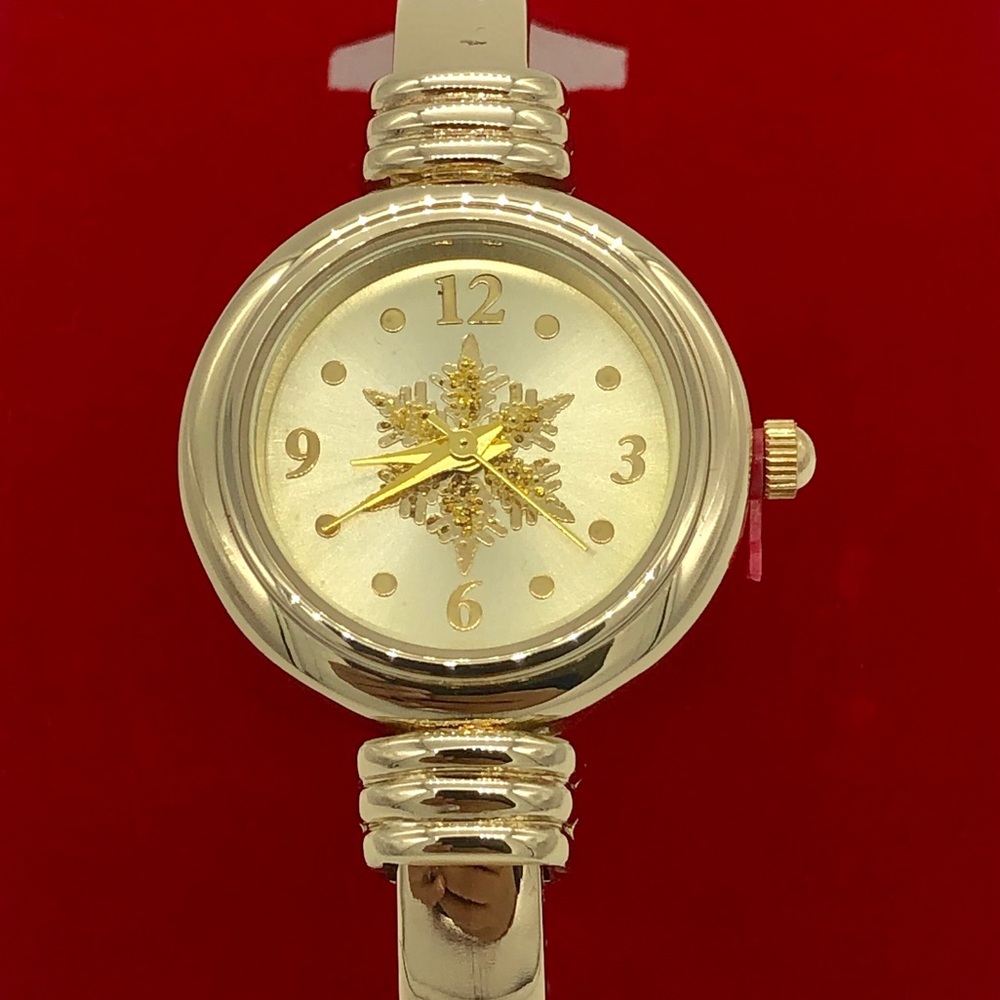 Women holiday watch